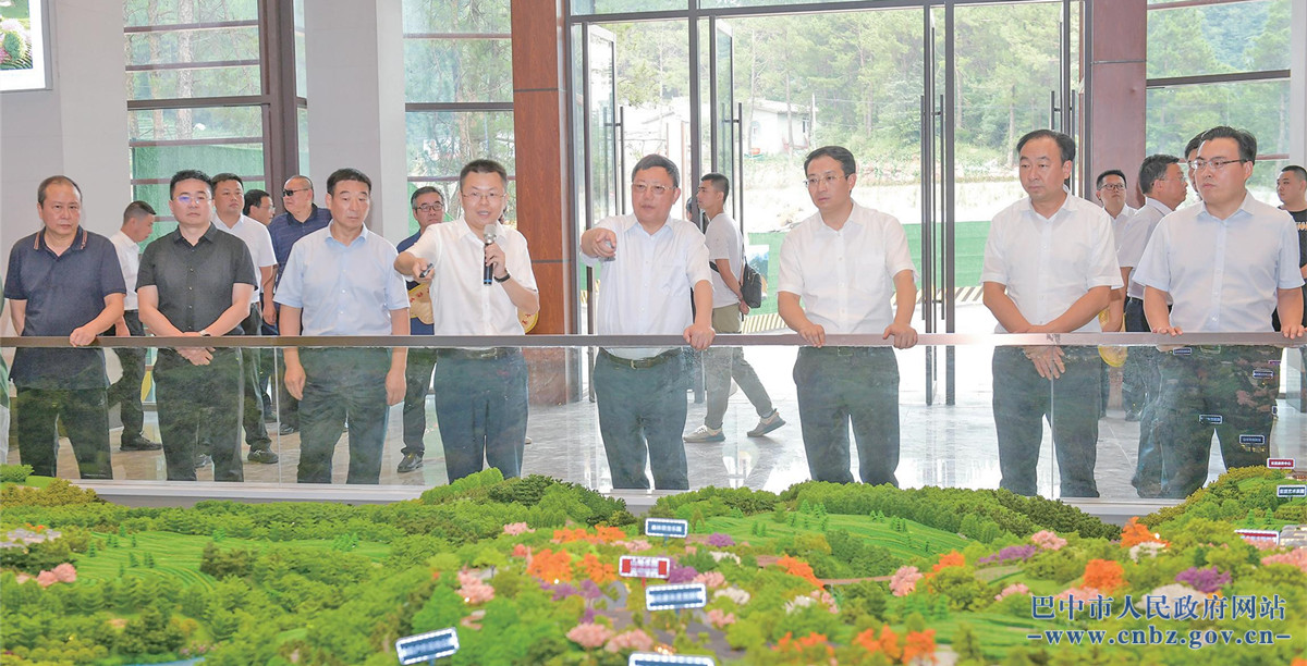 我市举行第二季度重大项目投资现场推进会