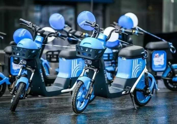 蒙眼狂奔的哈啰助贷，借助AI“轰炸”用户？