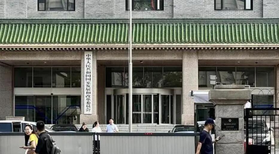 李超：持续扩大国内需求，稳步恢复和扩大大宗消费