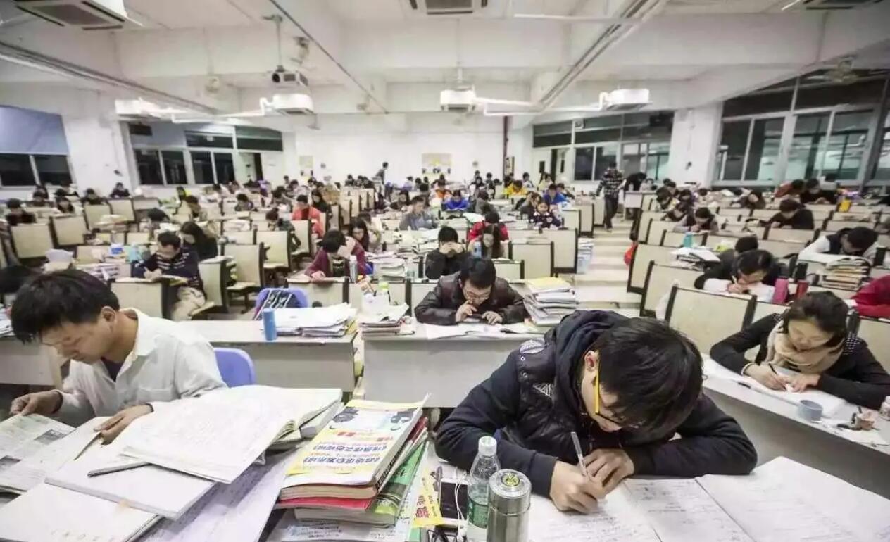 教育部：2024年全国硕士研究生报名人数为438万