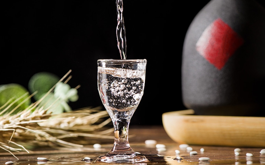两组数据看行业：白酒企业今年“很难”，明年会好吗？