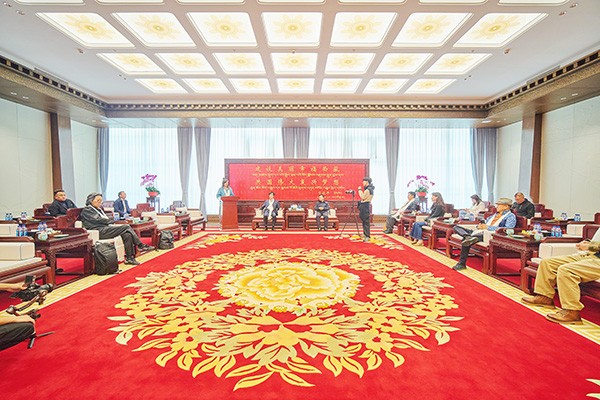 “文化西藏 天上画卷”高原高峰艺术家西藏行写生活动正式启动(图4)