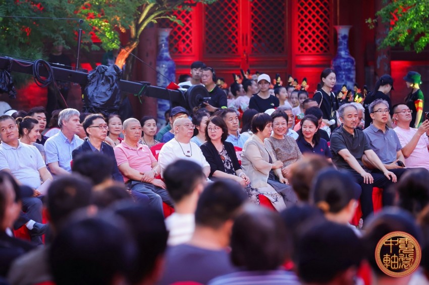 青少年&ldquo;霓裳中轴&rdquo;展示北京中轴线文化遗产(图1)