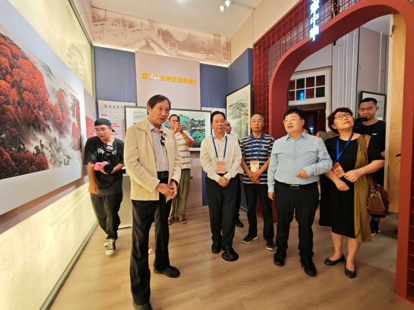 丹青绘中轴 文脉永传承  &mdash;&mdash;&ldquo;庆祝北京中轴线申遗成功一周年&middot;杨留义北京中轴线城市山水画展&rdquo;在京开幕(图7)