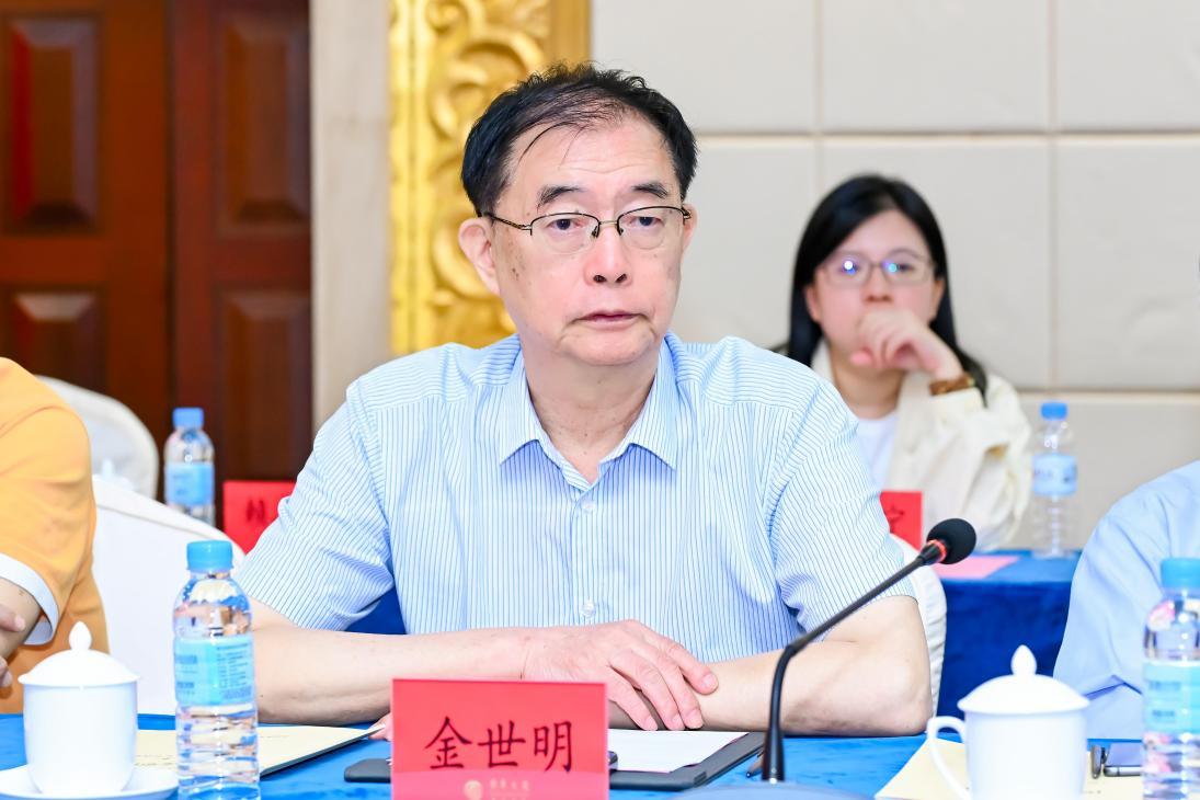 铭刻“中医旗手”百年心路，铸就中医复兴影像丰碑——纪录电影《国医魂·邓铁涛》剧本研讨会在广州举行(图15)