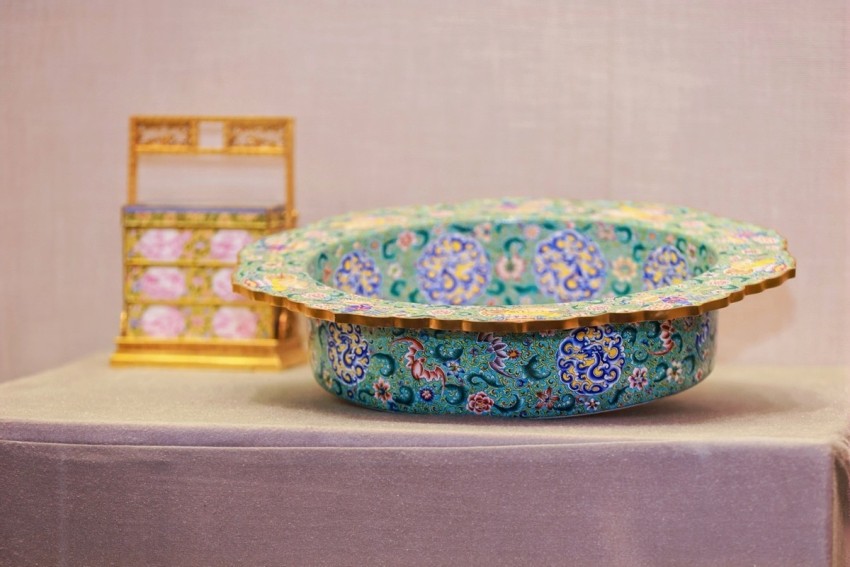 北京国际珐琅艺术创作与交流展暨第十三届北京工艺美术学术研讨会举办(图7)