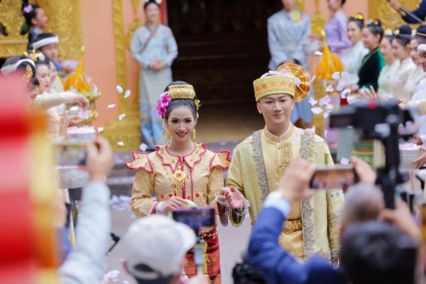 &ldquo;情定云南&middot;爱在西双版纳&rdquo;推介会启幕 鸣奏雨林婚礼浪漫曲(图2)