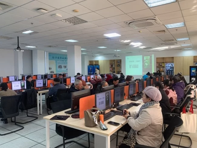 嘉禾处处有书香——从一座图书馆看嘉兴公共文化服务的创新之路(图5) 嘉禾处处有书香——从一座图书馆看嘉兴公共文化服务的创新之路(图5)