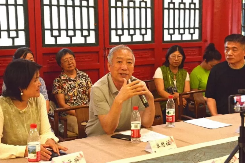 大观园中说晴雯(图3) 大观园中说晴雯(图3)